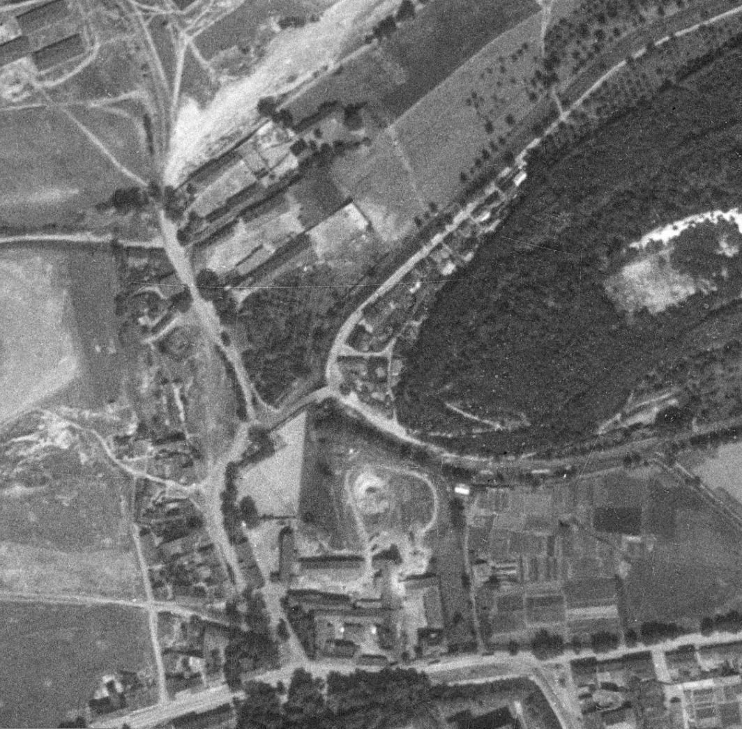 nouzova-kolonie-v-piskovne-letecky-snimek-1953