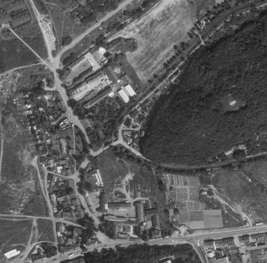 nouzova-kolonie-v-piskovne-letecky-snimek-1975