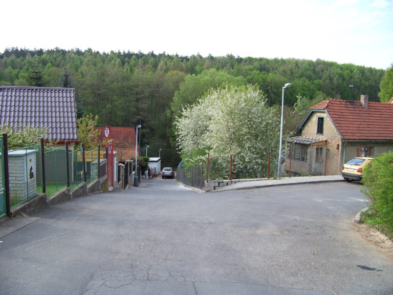 nouzova-kolonie-na-kosiku-domy