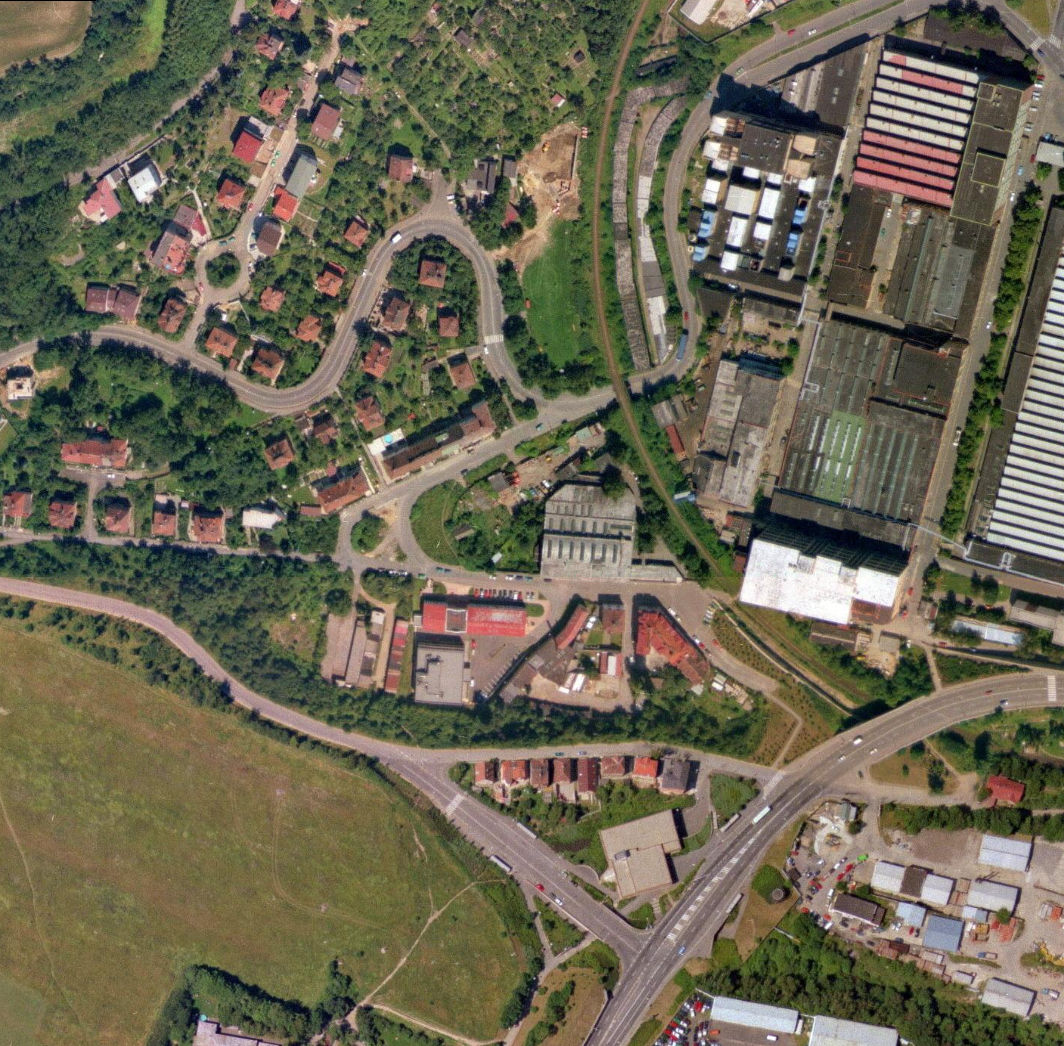 nouzova-kolonie-u-tresorie-letecky-snimek-1996