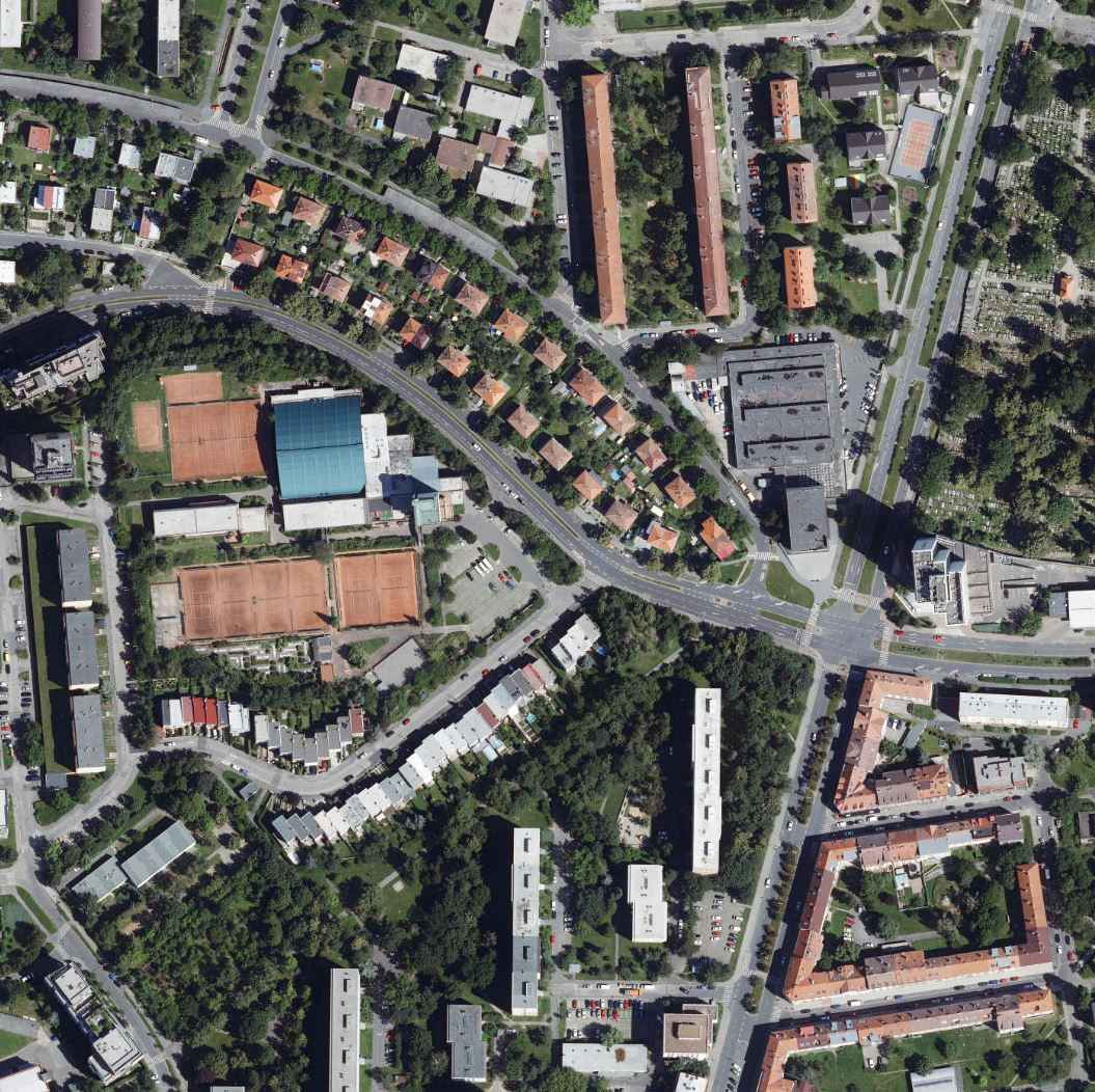 nouzova-kolonie-na-dlouhe-ceste-letecky-snimek-2020