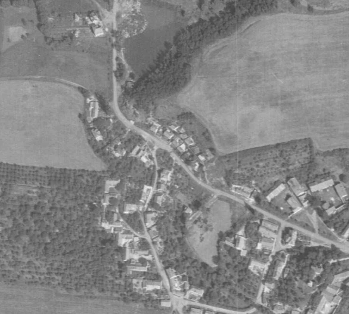 nouzova-kolonie-pod-zameckem-letecky-snimek-1966