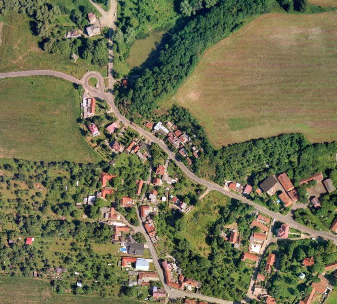 nouzova-kolonie-pod-zameckem-letecky-snimek-1996