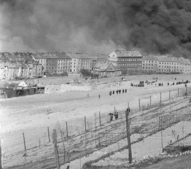 na-balkane-kolonie-domy-vyrez