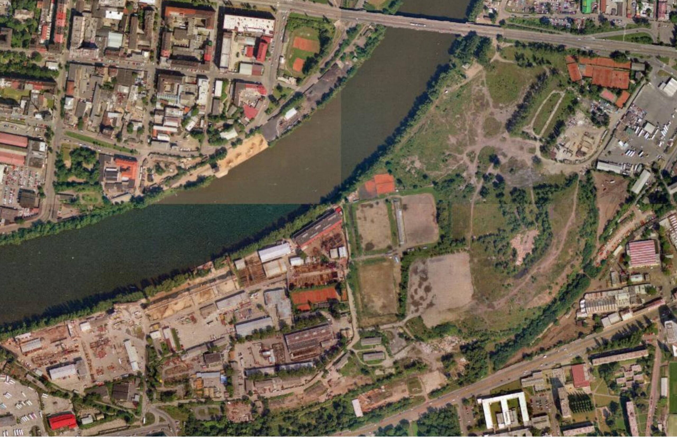 nouzova-kolonie-na-maninach-letecky-snimek-1996