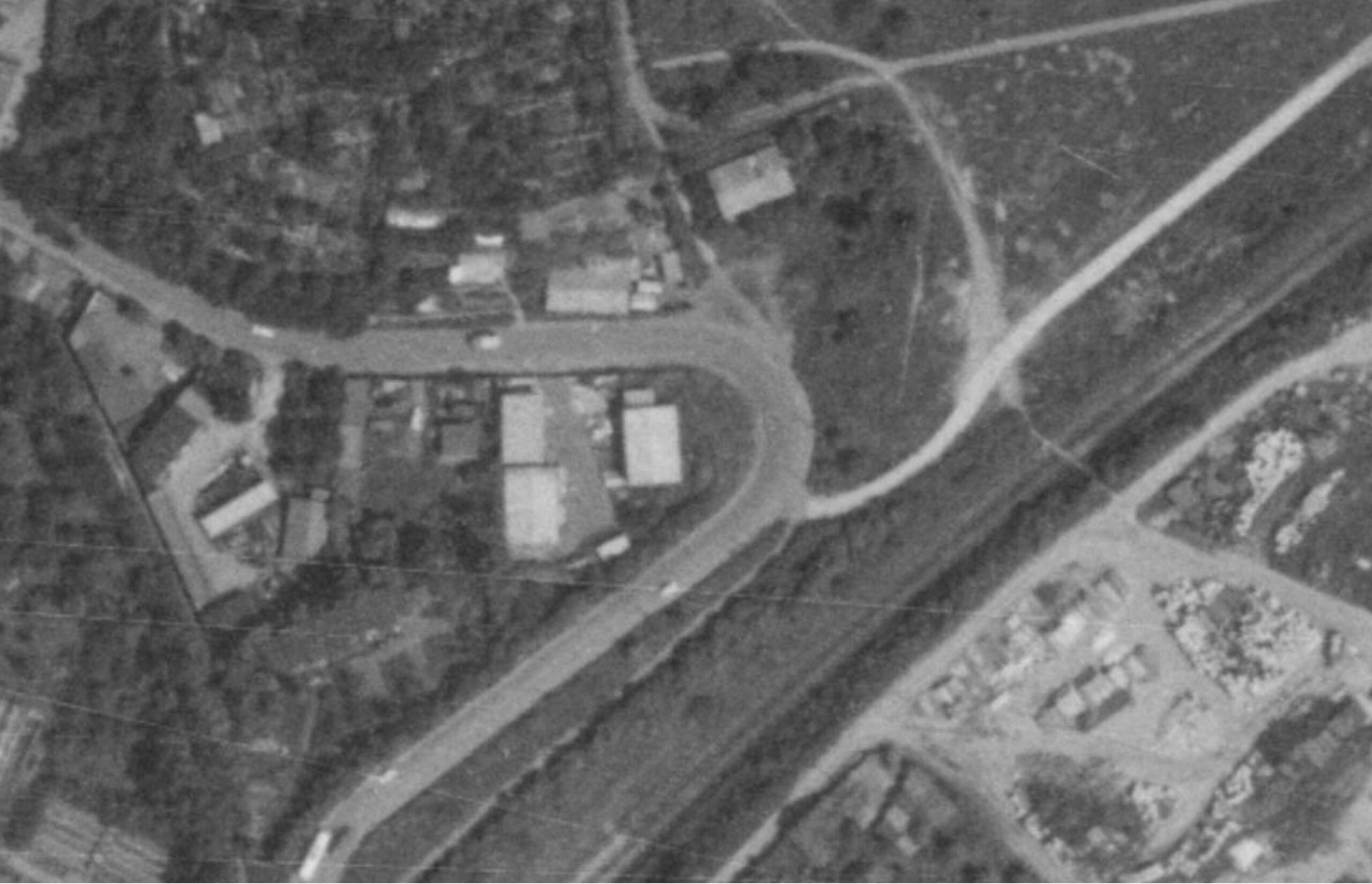 nouzova-kolonie-pod-plynojemem-letecky-snimek-1975