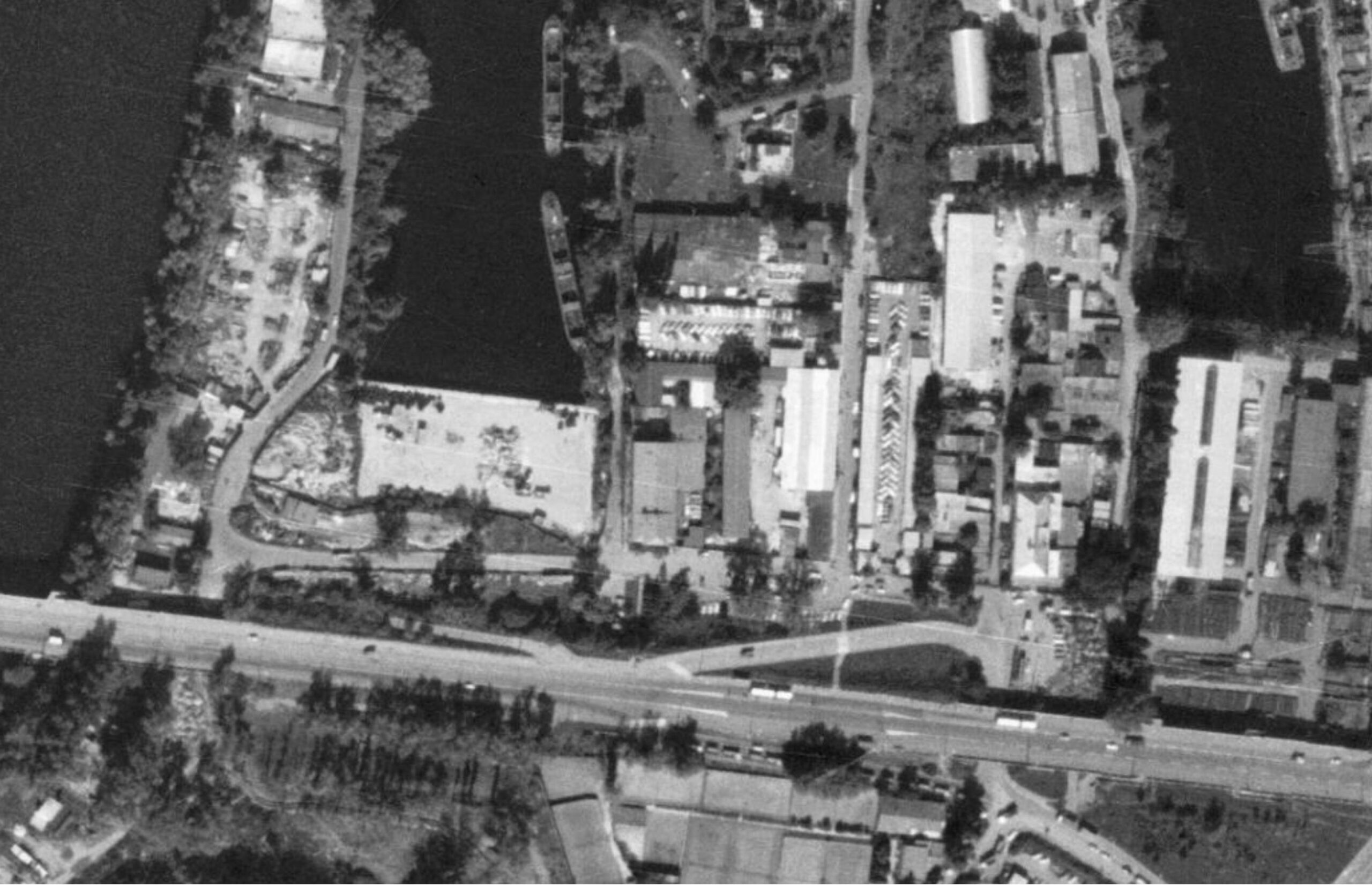 nouzova-kolonie-libensky-ostrov-letecky-snimek-1988