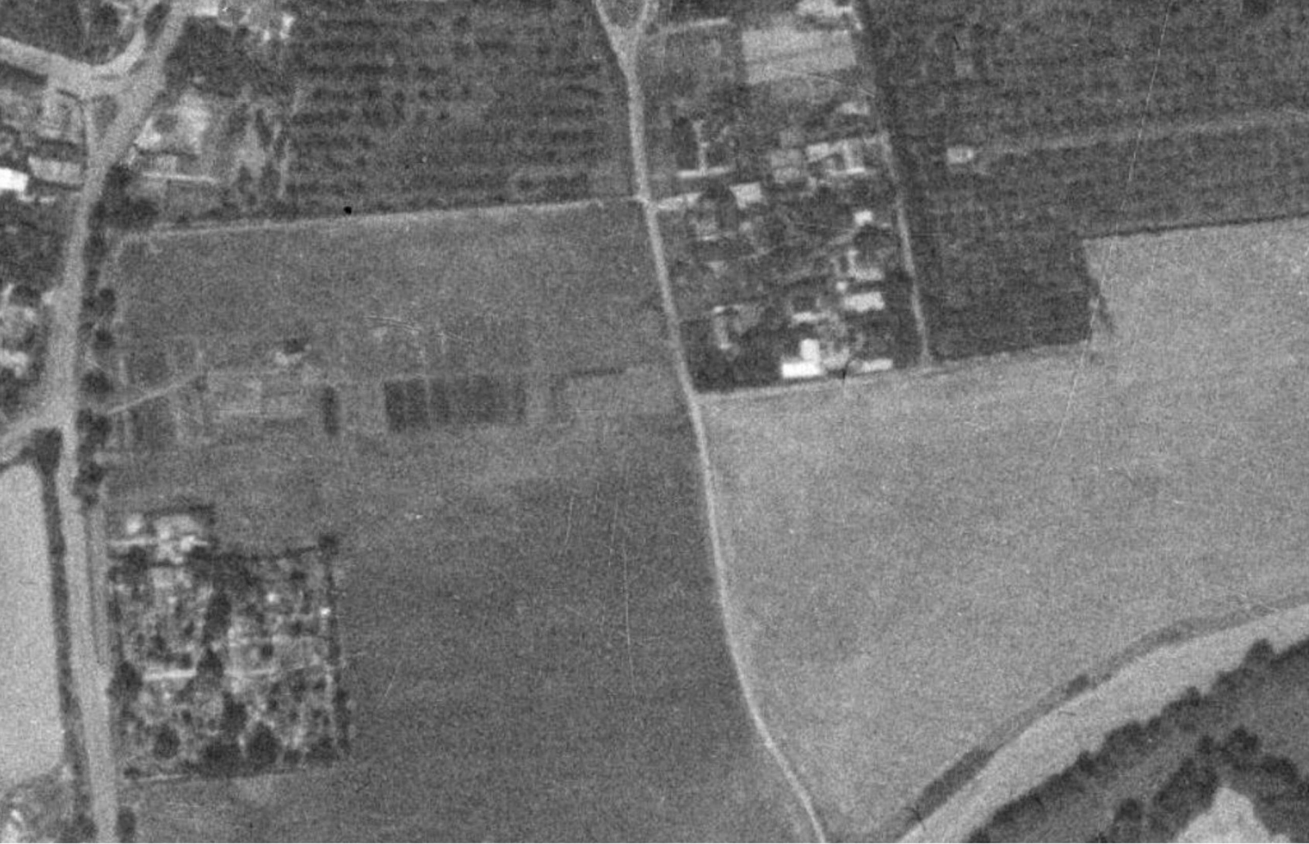 nouzova-kolonie-za-hrbitovem-letecky-snimek-1953